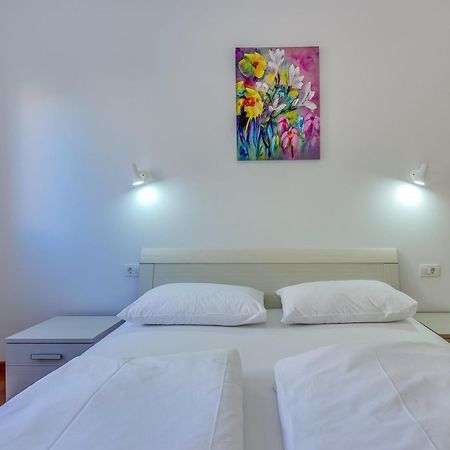 Apartments Host Barbat na Rabu エクステリア 写真